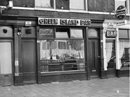 green island bar