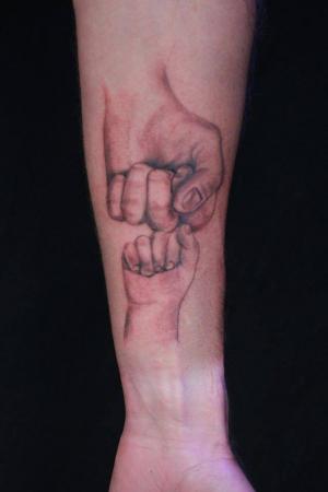 hand tattoo