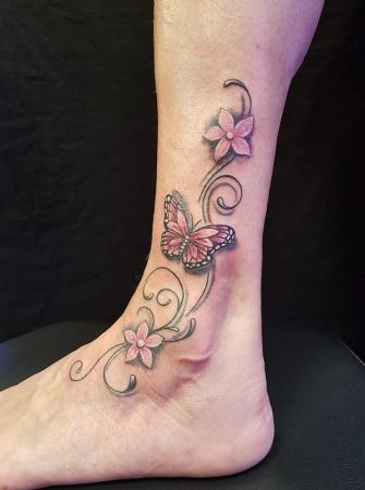 vlinderbloementattoo