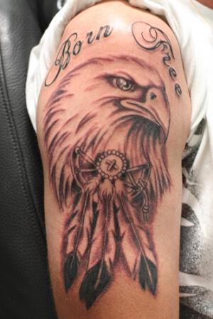 tattoo adelaar veren