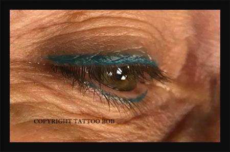 groene eyeliner permanente make up.jpg