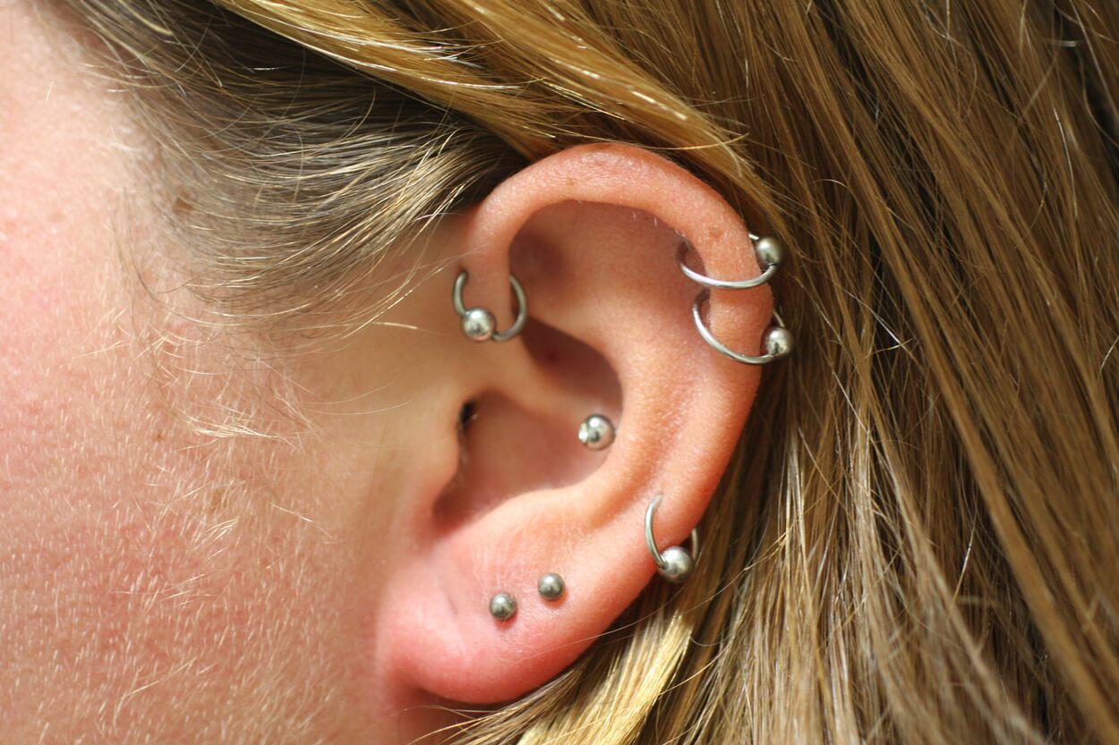 functie Afscheid Meyella Tattoo Bob | Oorpiercing