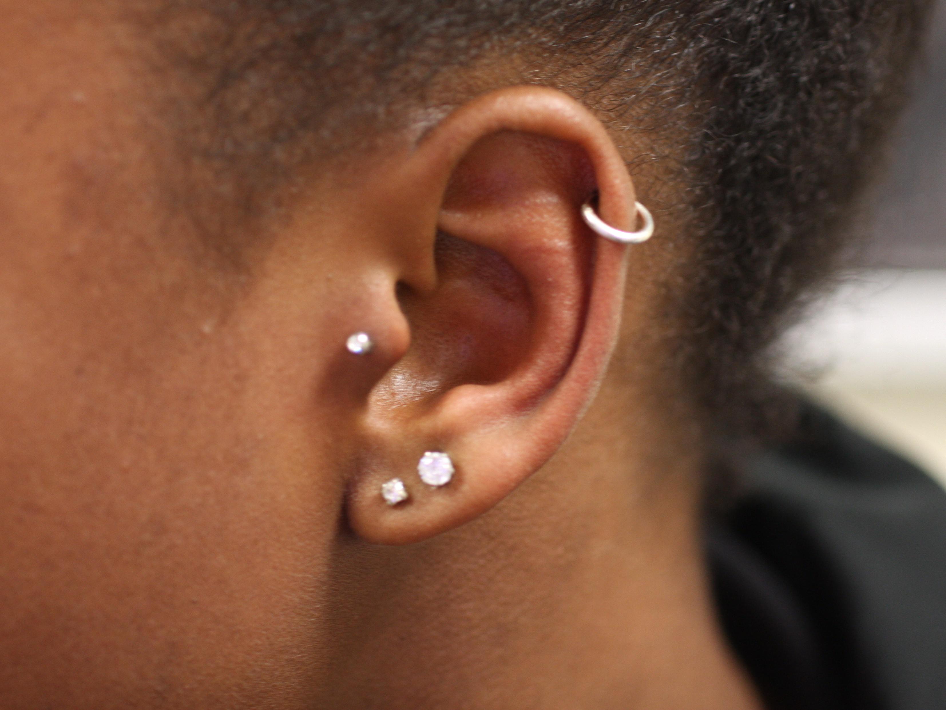 tragus helix