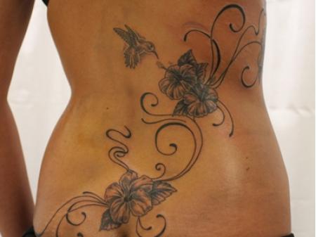 tattoo-rug-bloemen.jpg